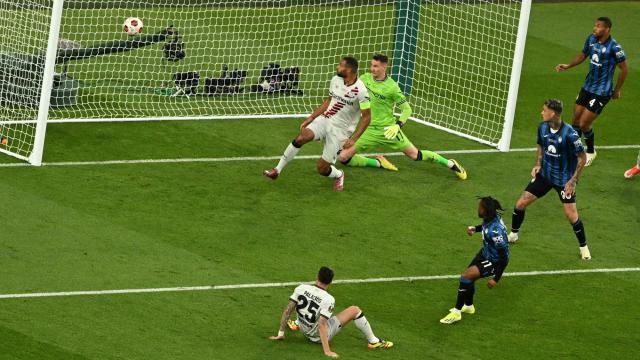 爱奇艺体育直播-首败竟如此惨痛，这是勒沃库森和阿隆索成长的代价